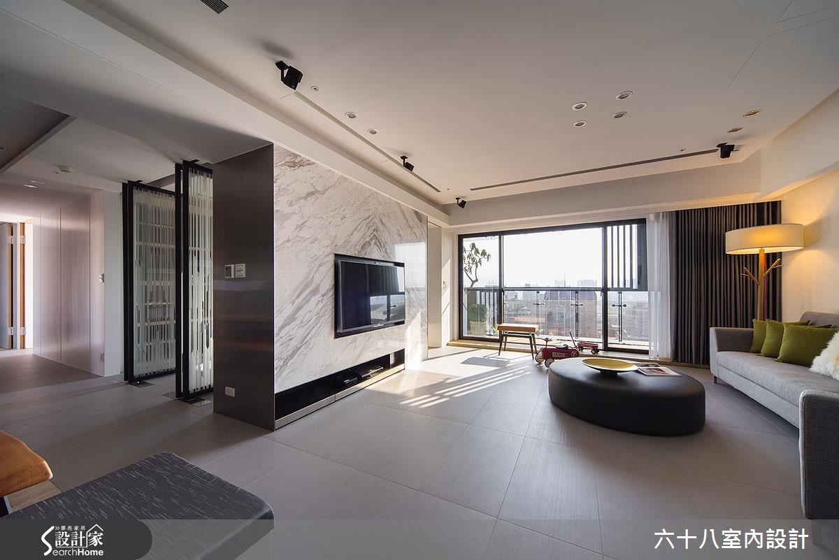 位於都市裡 17 層樓高的 45 坪居宅，設計師拆除空間內